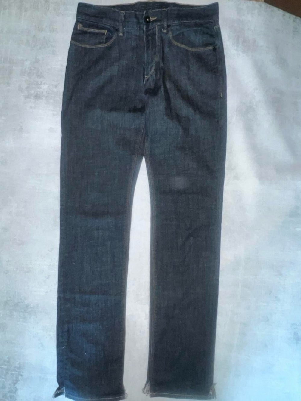 VINTAGE 2010 Express Men's dark wash slim straight jeans